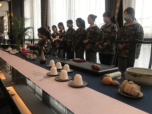 常德美途人力資源服務(wù)有限公司,常德人力資源,人才就業(yè)機(jī)構(gòu),高鐵乘服員培訓(xùn),高端海乘培訓(xùn)